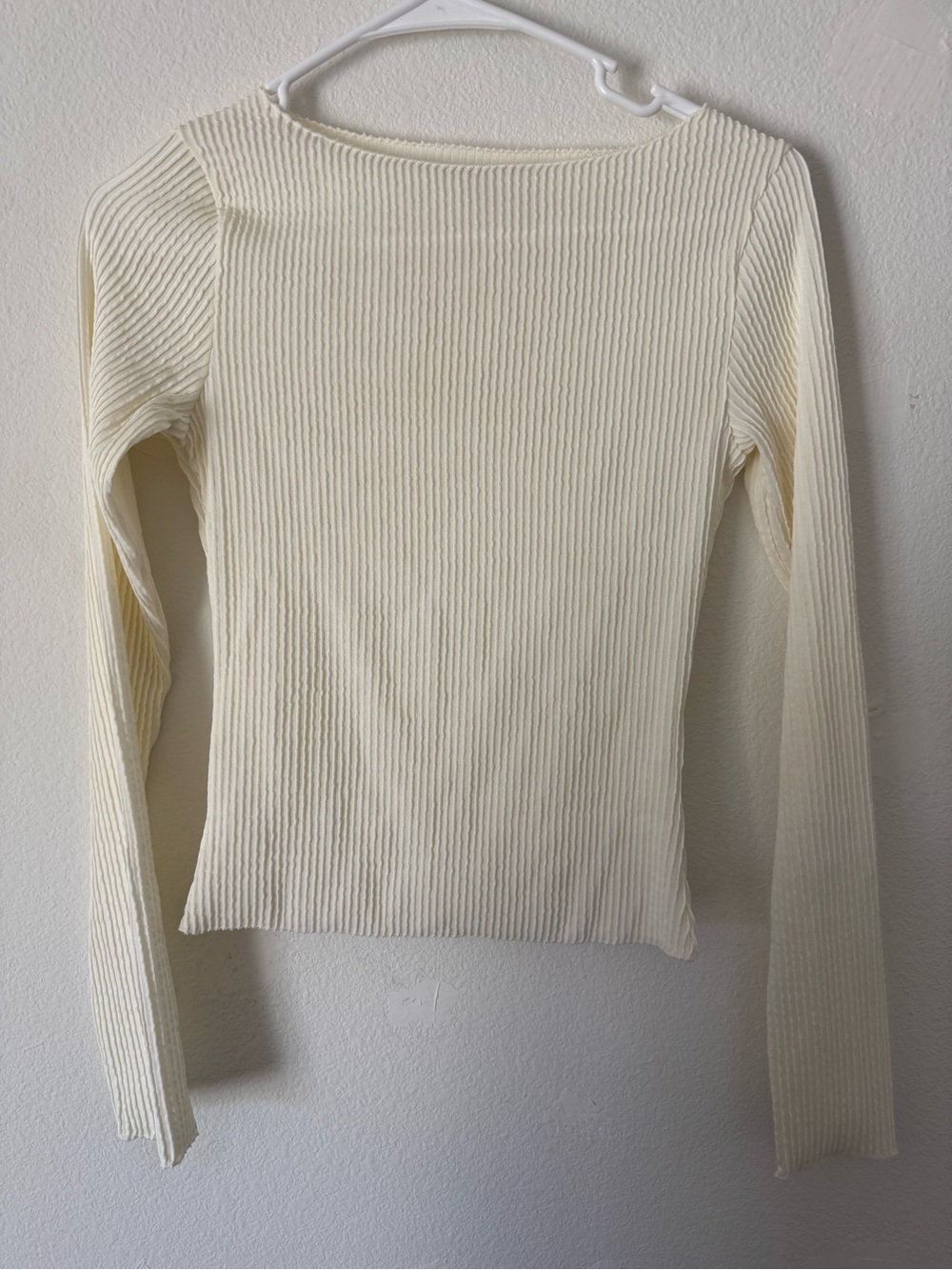 Ribbed Long-Sleeve Boatneck Top in Cream